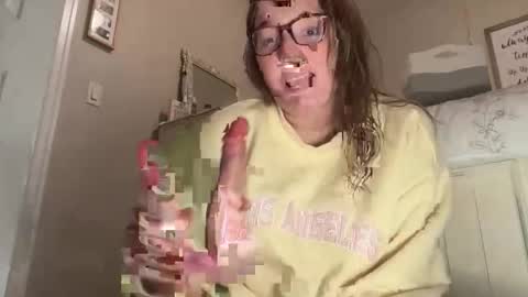 Snapshot of maisystellaxx chatting on 03-23-26, 02:15 maisystellaxx online show from 03-23-26, 02:15