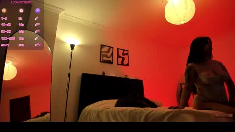 maite_evanss_ online show from 03-19-26, 02:37