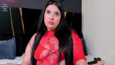 Snapshot of maite_grays chatting on 06-12-26, 02:27 M A I T E online show from 06-12-26, 02:27