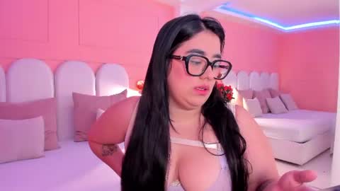 Snapshot of maite_grays chatting on 07-16-26, 12:11 M A I T E online show from 07-16-26, 12:11