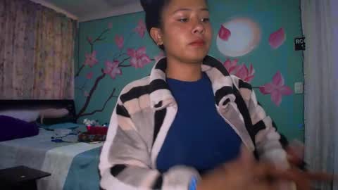 Snapshot of maite_loves chatting on 01-08-25, 11:43 Maite online show from 01-08-25, 11:43