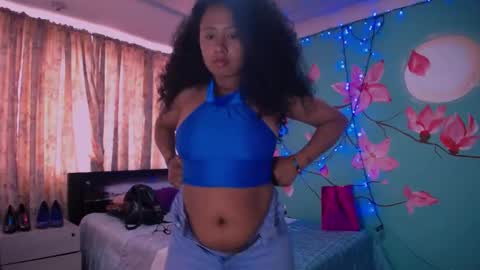 Snapshot of maite_loves chatting on 02-12-25, 08:18 Maite online show from 02-12-25, 08:18