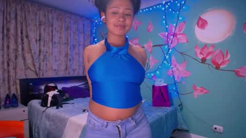 Snapshot of maite_loves chatting on 02-12-25, 11:51 Maite online show from 02-12-25, 11:51