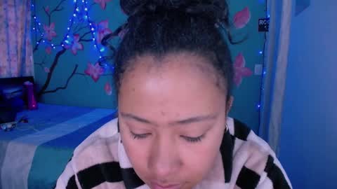 Snapshot of maite_loves chatting on 03-08-25, 11:16 Maite online show from 03-08-25, 11:16