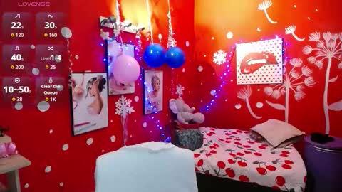 Snapshot of maite_loves chatting on 10-07-25, 11:18 Maite online show from 10-07-25, 11:18