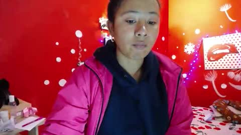 Snapshot of maite_loves chatting on 10-23-25, 11:20 Maite online show from 10-23-25, 11:20