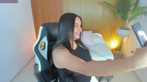 Snapshot of maite_saens_ chatting on 02-14-25, 07:12 maite saens online show from 02-14-25, 07:12
