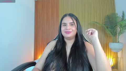 Snapshot of maite_saens_ chatting on 02-14-25, 10:14 maite saens online show from 02-14-25, 10:14