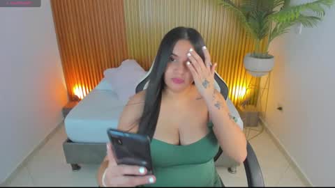 Snapshot of maite_saens_ chatting on 02-19-25, 07:05 maite saens online show from 02-19-25, 07:05
