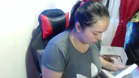Snapshot of maitte_22 chatting on 01-22-25, 02:37 Hello friends Im on another account    online show from 01-22-25, 02:37