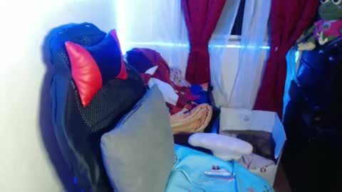 Snapshot of maitte_22 chatting on 01-23-25, 07:22 Hello friends Im on another account    online show from 01-23-25, 07:22