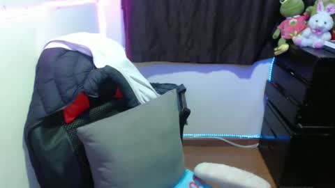 Snapshot of maitte_22 chatting on 03-02-25, 03:24 Hello friends Im on another account    online show from 03-02-25, 03:24