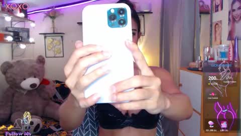 Bella online show from 06-15-26, 04:47