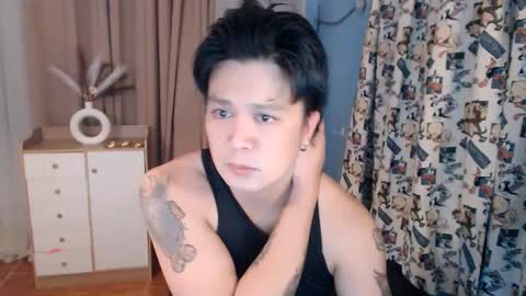 Snapshot of majestic_dream_xx chatting on 11-17-25, 05:08 BE MY MAJESTIC LOVER LISTED online show from 11-17-25, 05:08