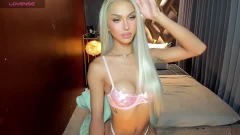 Snapshot of majestictspatty chatting on 10-09-25, 11:47 Patty Grey online show from 10-09-25, 11:47