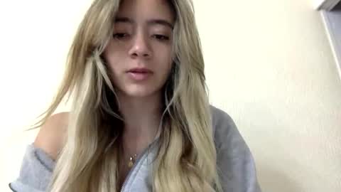 majo_gomezz online show from 03-15-26, 11:44