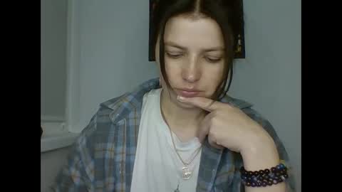 Snapshot of make_mesmile chatting on 05-08-26, 06:35 make_mesmile online show from 05-08-26, 06:35