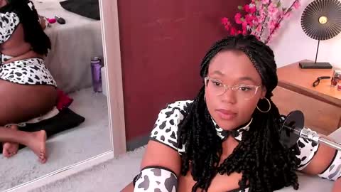 Snapshot of makena_gh chatting on 05-24-26, 03:00 makena online show from 05-24-26, 03:00