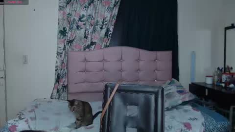 Snapshot of makennaa_1 chatting on 06-29-26, 10:10 MAKENNAA online show from 06-29-26, 10:10