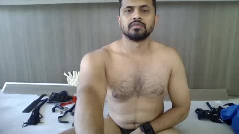 Snapshot of makeyousatisfied12 chatting on 09-10-25, 11:38 Rakesh Slave online show from 09-10-25, 11:38