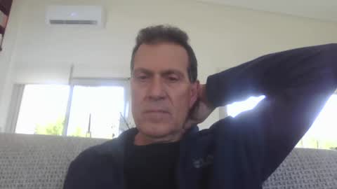 Snapshot of makis8989 chatting on 12-27-24, 09:50 makis8989 online show from 12-27-24, 09:50