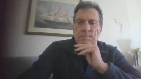 Snapshot of makis8989 chatting on 01-06-25, 07:52 makis8989 online show from 01-06-25, 07:52