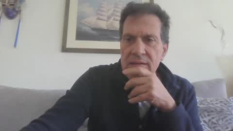 Snapshot of makis8989 chatting on 01-16-25, 08:00 makis8989 online show from 01-16-25, 08:00