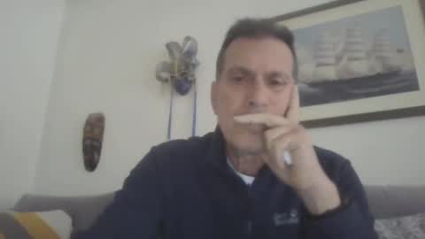 Snapshot of makis8989 chatting on 02-06-25, 07:35 makis8989 online show from 02-06-25, 07:35