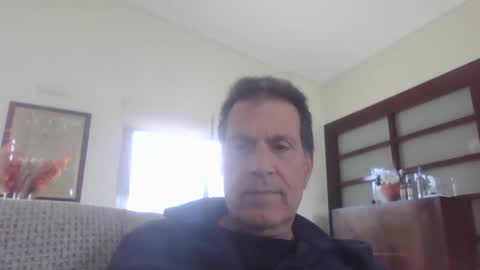 Snapshot of makis8989 chatting on 03-05-25, 07:27 makis8989 online show from 03-05-25, 07:27