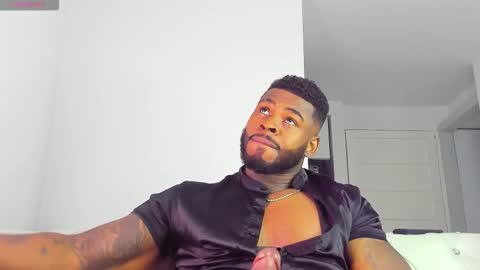 Snapshot of makonneen chatting on 03-10-26, 09:53 Makonnen online show from 03-10-26, 09:53