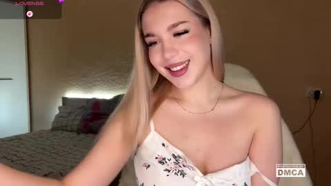 maksisisia online show from 11-30-25, 01:48