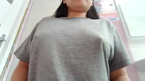 Snapshot of makulato chatting on 06-01-26, 01:02 Maya online show from 06-01-26, 01:02