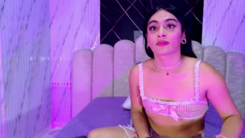 malaia thompson  online show from 05-04-26, 12:01