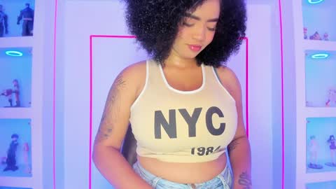 Snapshot of malaikabrown chatting on 12-18-24, 11:56 online show from 12-18-24, 11:56