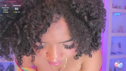 Snapshot of malaikabrown chatting on 02-12-25, 06:30 online show from 02-12-25, 06:30