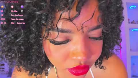 Snapshot of malaikabrown chatting on 02-27-25, 05:58 online show from 02-27-25, 05:58