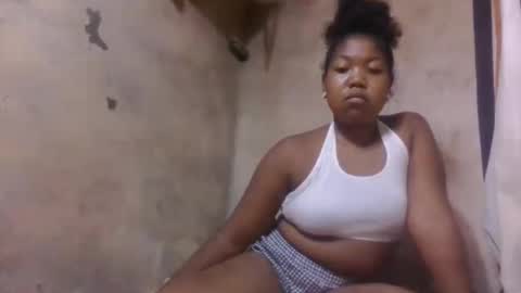 Snapshot of malalazah chatting on 03-18-26, 01:47 malalazah online show from 03-18-26, 01:47