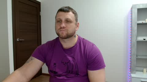 Snapshot of malchyshka chatting on 04-22-26, 02:29 malchyshka online show from 04-22-26, 02:29