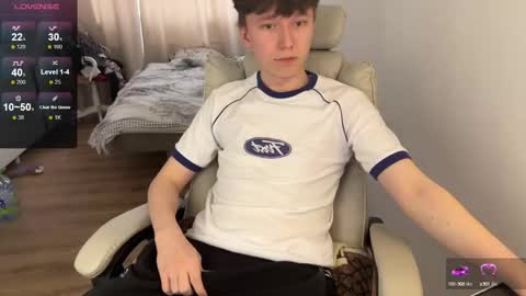 Snapshot of malcolm_yang chatting on 10-03-25, 12:02 Tom and Mark 3 online show from 10-03-25, 12:02