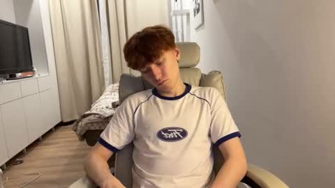 Snapshot of malcolm_yang chatting on 11-12-25, 03:34 Tom and Mark 3 online show from 11-12-25, 03:34