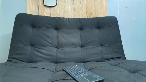 Snapshot of malcompierce chatting on 02-13-25, 02:23 Malcom online show from 02-13-25, 02:23