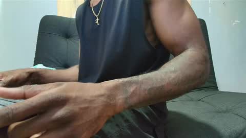 Snapshot of malcompierce chatting on 02-25-25, 06:20 Malcom online show from 02-25-25, 06:20