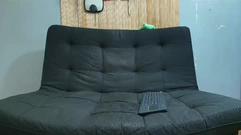 Snapshot of malcompierce chatting on 03-04-25, 03:00 Malcom online show from 03-04-25, 03:00