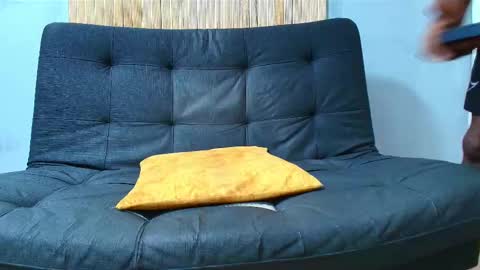 Snapshot of malcompierce chatting on 09-09-25, 02:11 Malcom online show from 09-09-25, 02:11