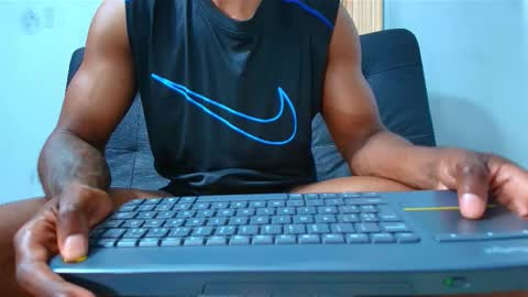 Snapshot of malcompierce chatting on 11-03-25, 11:04 Malcom online show from 11-03-25, 11:04