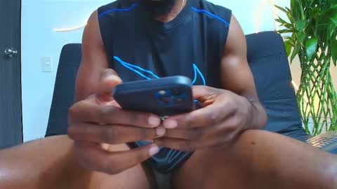 Snapshot of malcompierce chatting on 02-08-26, 03:59 Malcom online show from 02-08-26, 03:59