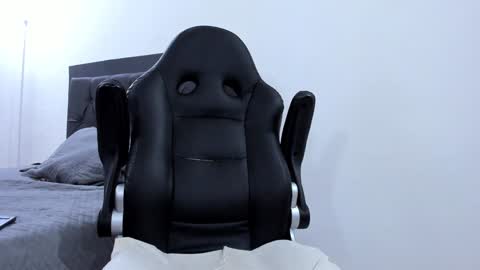 Snapshot of malconstone chatting on 01-08-25, 02:46 Malcom Stone online show from 01-08-25, 02:46