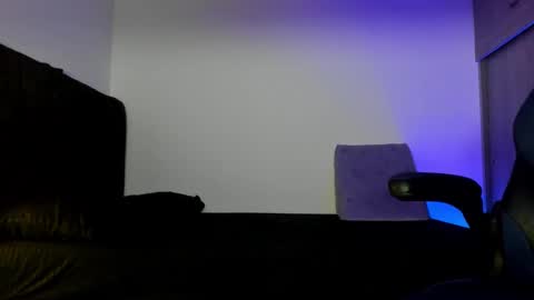 ADAM         online show from 10-08-25, 03:37