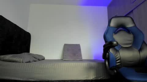 ADAM         online show from 10-20-25, 06:52