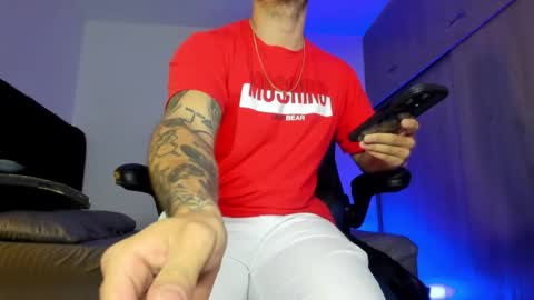 ADAM         online show from 10-22-25, 07:46